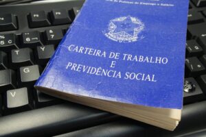 失業率は下がっても、労働市場の実態は悪化している。（参考画像・Marcos Santos/USP）