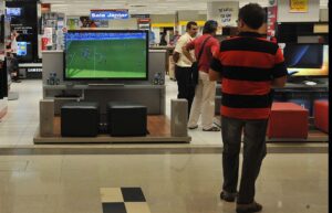 Ｗ杯開幕まであと１カ月を切ったが、ＴＶの売り上げの伸びは前回大会直前期を下回っている（Arquivo /Marcelo Casal Jr./Agencia Brasil）