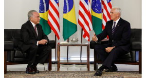 テメル、ブラジル大統領（左）と、ペンス、アメリカ副大統領（右）（Alan Santos/PR）