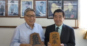 参加を呼びかける高木社長と吉田会長（左から）