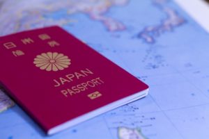 帰化すれば手に入れることになる日本のパスポート