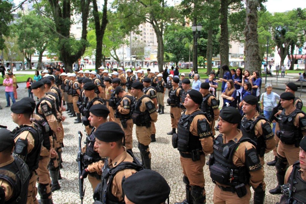 昨年１２月、パラナ州都クリチーバでの特別警備にあたる同州軍警（Soldado Feliphe Aires）
