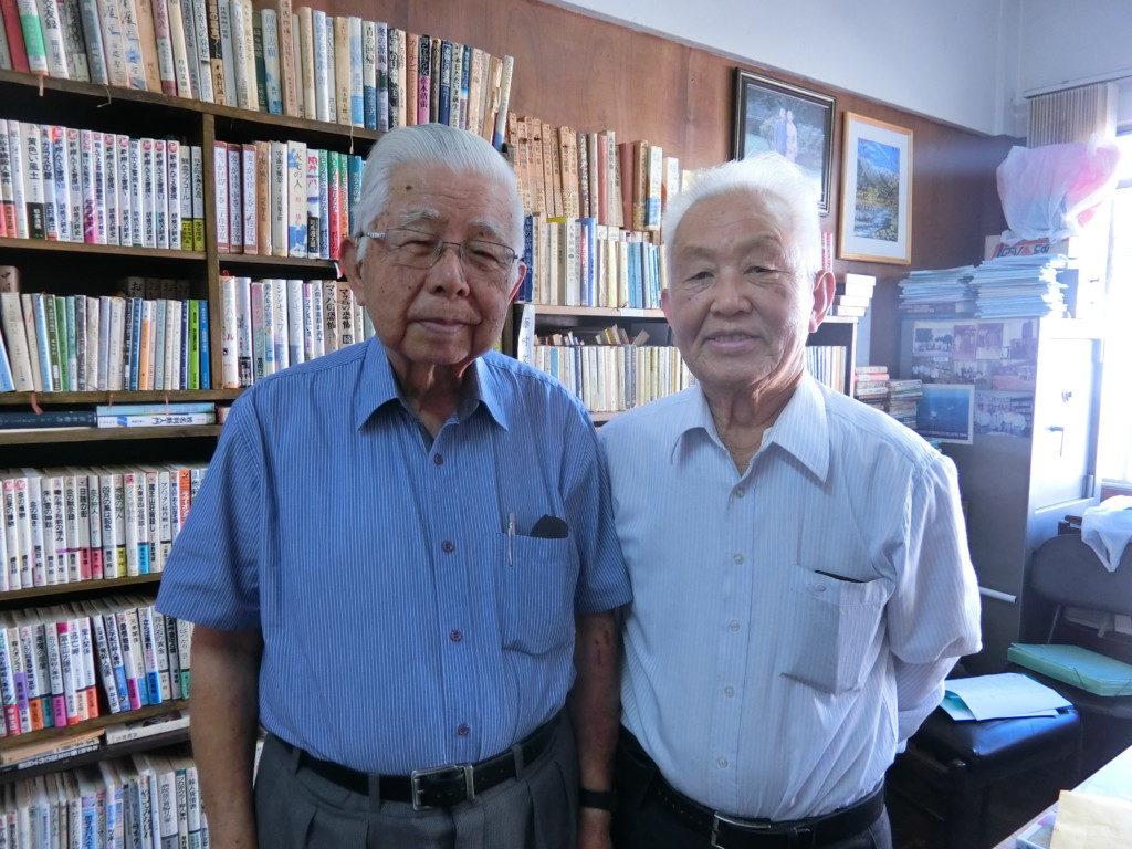 （左から）事務局長、中川委員