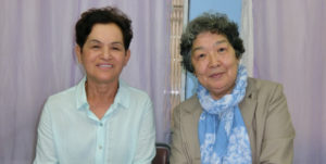 （左から）角南会長、岡婦人会長
