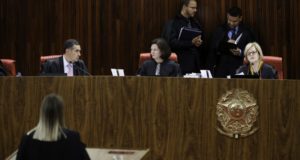 ８月３１日のＴＳＥでの審理（Rodrigues Pozzebom/Agência Brasil）