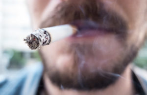 肺がんは死者数トップ。喫煙者の８７％は喫煙を始めた事を後悔しているという（参考映像、Rafael Neddermeyer/Fotos Públicas）