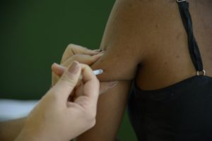 リオ州では５日から新たな予防接種キャンペーンが始まった（Tomaz Silva/Agência Brasil）