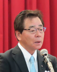 挨拶する森浩二県議会副議長