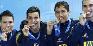 男子自由形リレー４×２００メートルで金メダルを獲得したブラジルチーム（Agencia Brasil）