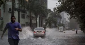 ごみ放置などで排水溝が詰まりやすいブラジルでは、極めて頻繁に大水が発生する（参考画像・Marcelo Camargo）