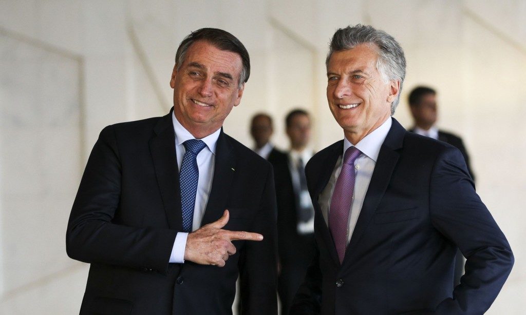 １６日のボルソナロ大統領とマクリ大統領（Marcelo Camargo/Ag. Brasil）