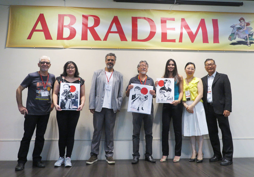 ３月１７日のブラジル漫画家協会（Abrademi）３５周年で顕彰されたＥＤＲＥＬ出版の関係者