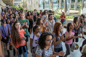 この世代の若者の４割は借金を抱えている（参考画像、Universidade de Brasilia）