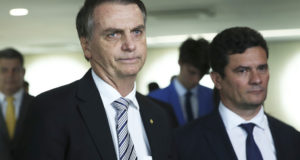 ボウソナロ大統領とモロ法相（Jose Cruz/Agencia Brasil）