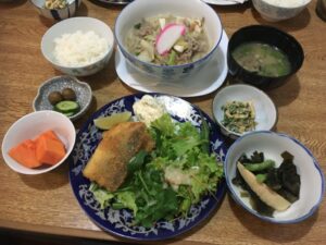 魚フライの日替わり定食