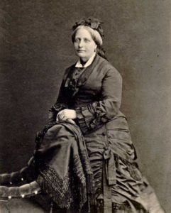 テレザ・クリスティーナ皇后（Adele Perlmutter-Heilperin (founded her studio in 1862) [Public domain]）