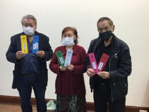 左からＡＣＡＬのフルノ・マサヨシさん、チカザワ・マリーナさん、池崎博文会長