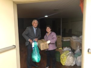 吉岡黎明会長とアドリアーナさん