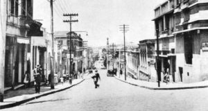 戦前の日本人街、コンデ街の様子（『在伯同胞活動実況写真帳』」（１９３８年 竹下写真館）