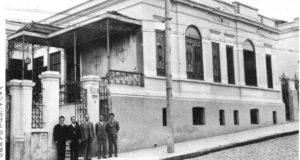 戦前、サンパウロ市ファグンデス街にあったころのブラジル時報社屋（この建物は２０２０年現在も建っている、『在伯同胞活動実況写真帳』」（１９３８年 竹下写真館）