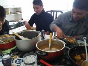 ガネッシュさんの家でネパール料理の昼食