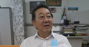 投票を呼びかける野村市議