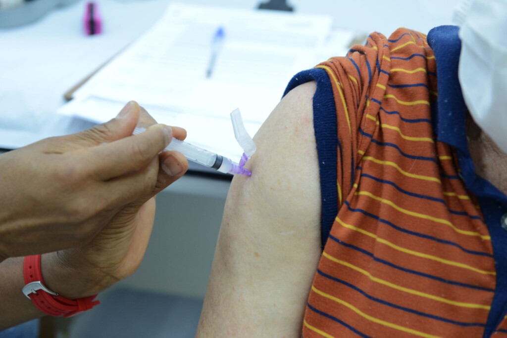 サンパウロ市では１０月４日から６０歳以上の３回目接種が始まった
